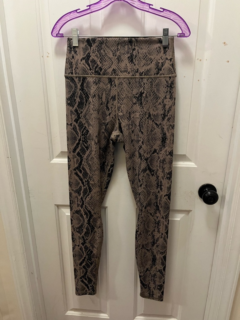 🦄🧘🏽‍♀️LIKE NEW Alo Yoga High-Waist Gravel Snakeskin Vapor Leggings - Sz Medium